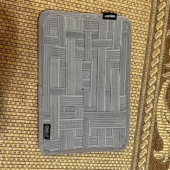 EUC Grid-It cocoon cord organizer - Picture 2 of 3